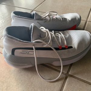 Women’s Under Armour Basketball Shoes